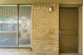 Photo #6: 21007985 Listing