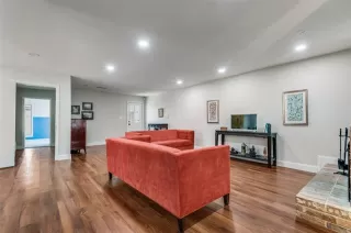 Photo #2: 21008572 Listing