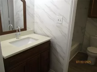 Photo #4: 21008714 Listing