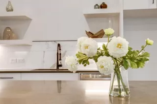 Photo #5: 21009731 Listing