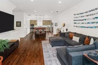 Photo #4: 21009781 Listing 