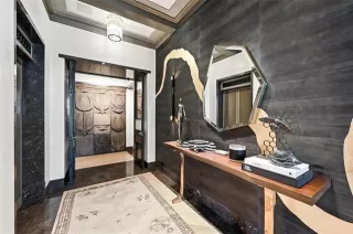 Photo #3: 21009796 Listing