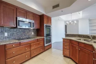 Photo #4: 21010025 Listing