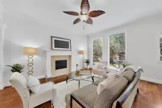 Photo #4: 21010267 Listing