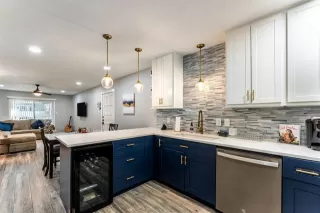 Photo #5: 21011344 Listing