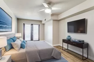 Photo #4: 21011699 Listing