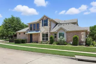 Photo #2: 21012105 Listing