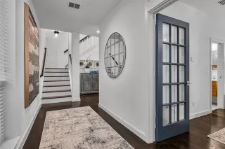 Photo #4: 21012539 Listing