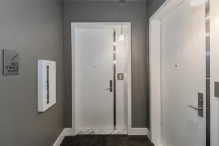 Photo #4: 21012542 Listing