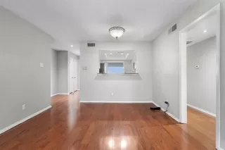 Photo #6: 21012568 Listing 