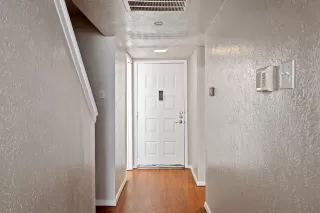 Photo #5: 21012571 Listing 