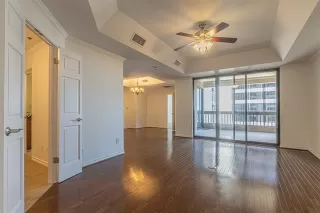 Photo #4: 21012780 Listing
