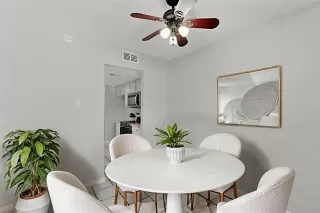 Photo #5: 21013639 Listing 