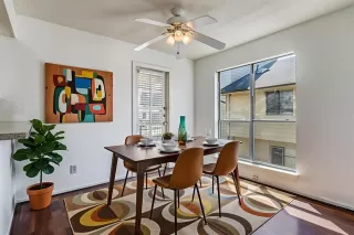 Photo #3: 21014018 Listing