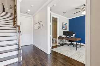 Photo #4: 21014308 Listing