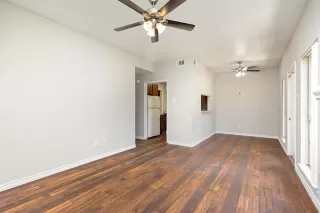 Photo #3: 21014486 Listing