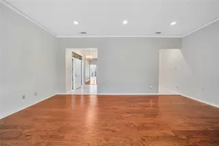 Photo #6: 21015742 Listing 