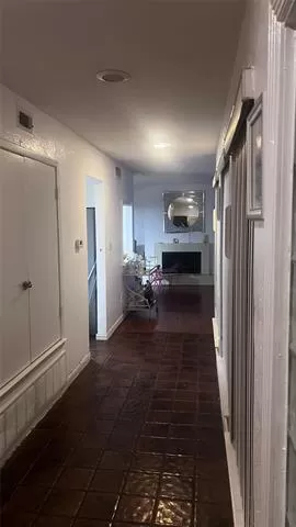 Photo #6: 21016250 Listing