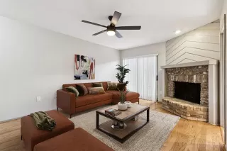 Photo #2: 21016459 Listing 