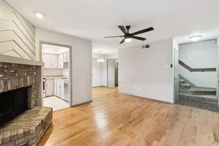 Photo #4: 21016459 Listing 