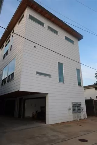 MLS: 21017024 Condo For Sale