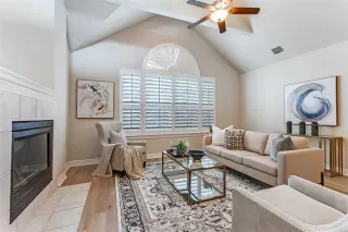 Photo #3: 21018759 Listing 