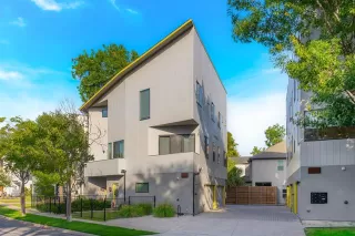 Photo #2: 21018912 Listing 