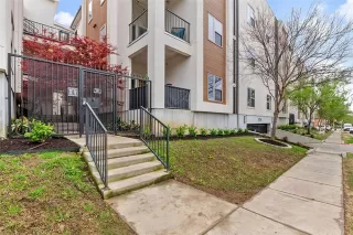 More Details about MLS # 21020678 : 5718 MCCOMMAS BOULEVARD #203