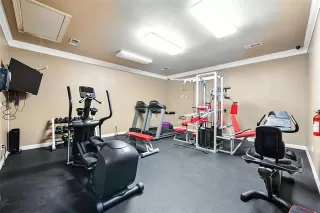 Photo #3: 21020882 Listing