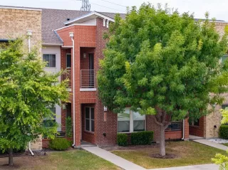 Photo #2: 21021218 Listing