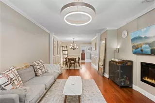 Photo #4: 21021473 Listing