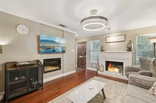 Photo #6: 21021473 Listing