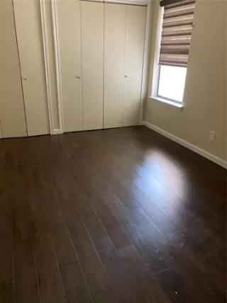 Photo #5: 21021616 Listing