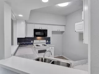 Photo #6: 21021817 Listing 