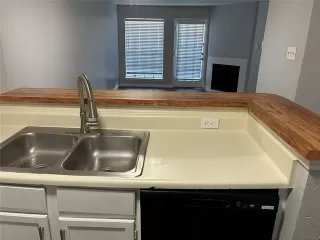 Photo #6: 21022341 Listing 