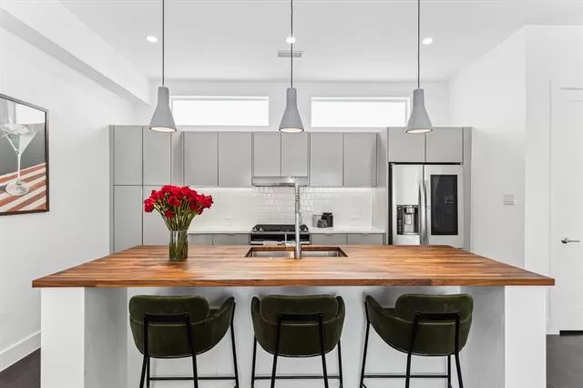 MLS: 21022421 Condo For Sale