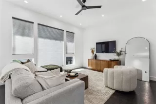 Photo #3: 21022421 Listing 