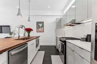 Photo #5: 21022421 Listing 