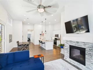 Photo #2: 21022874 Listing 