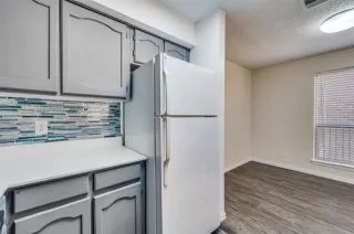 Photo #6: 21023681 Listing 