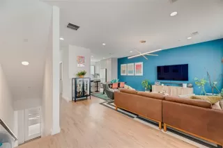 Photo #4: 21023862 Listing