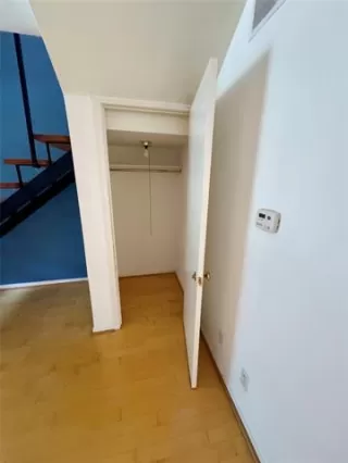 Photo #4: 21024328 Listing