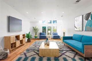 More Details about MLS # 21025075 : 1600 N HASKELL AVENUE #1
