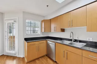 Photo #6: 21025331 Listing 