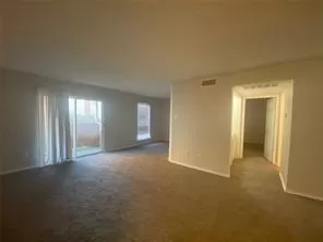 Photo #5: 21025389 Listing