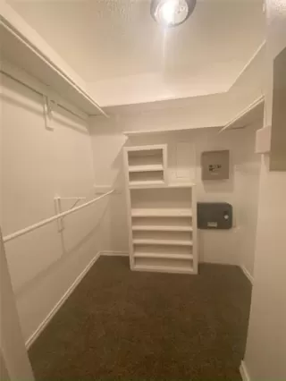 Photo #6: 21025389 Listing