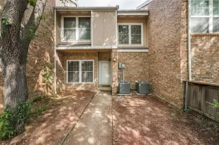More Details about MLS # 21025852 : 2409 NORTHLAKE COURT