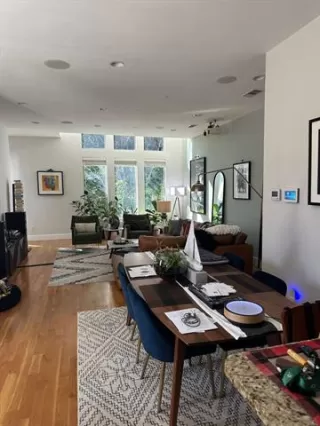 Photo #3: 21026929 Listing 