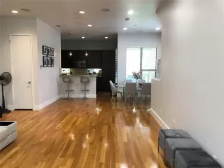 Photo #4: 21026929 Listing 