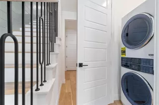 Photo #4: 21028031 Listing 